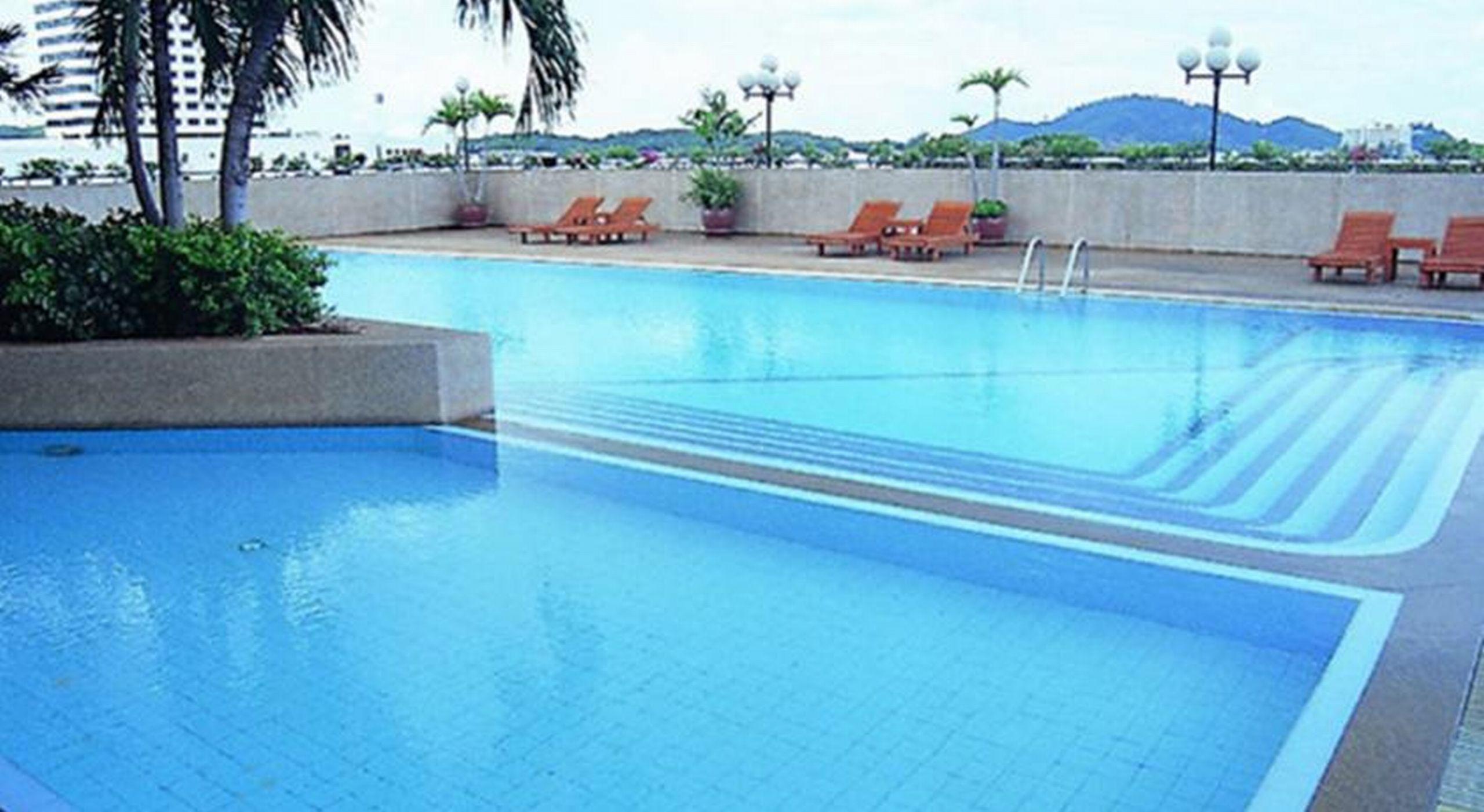 Courtyard By Marriott Phuket Town Hotel Екстериор снимка