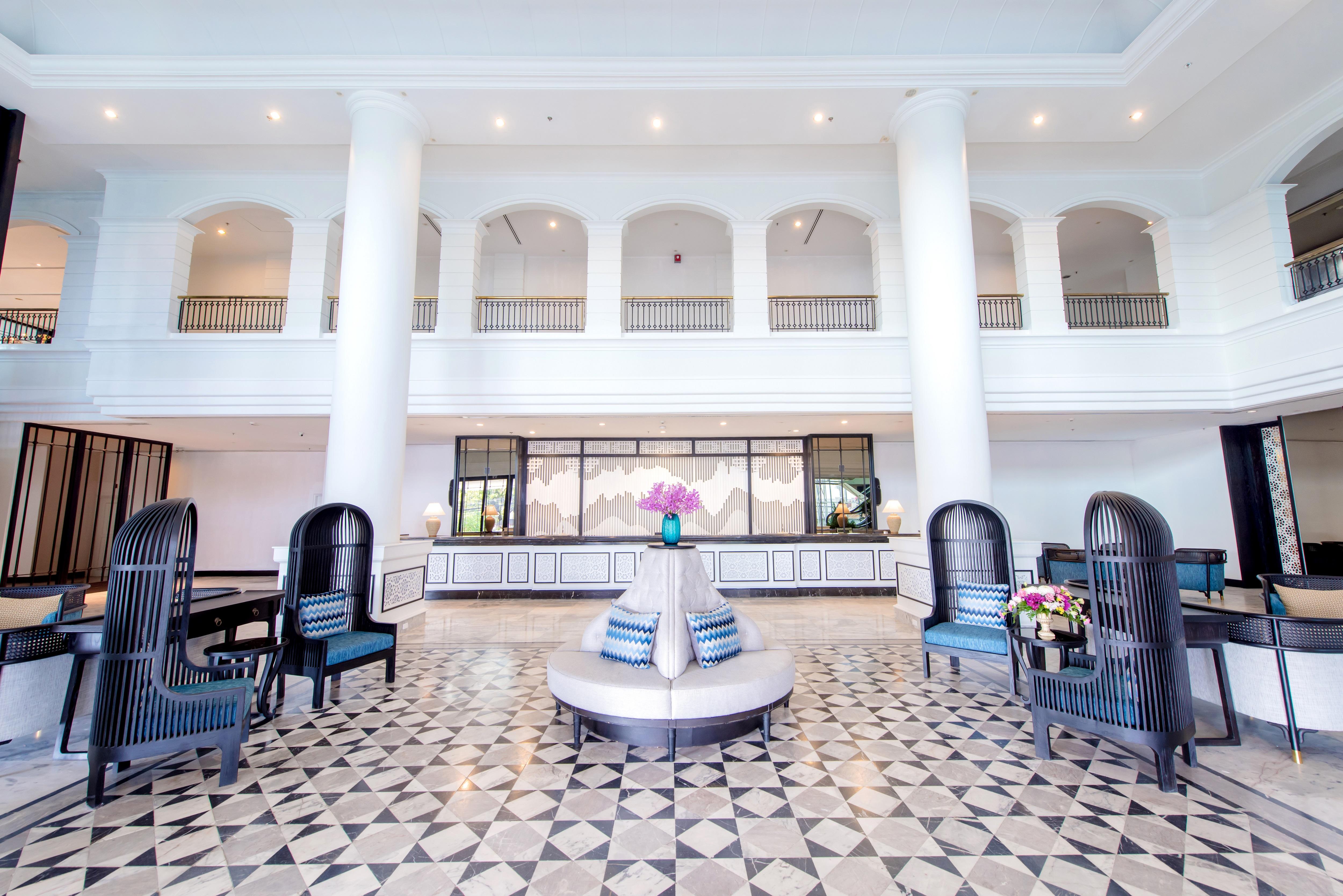 Courtyard By Marriott Phuket Town Hotel Екстериор снимка