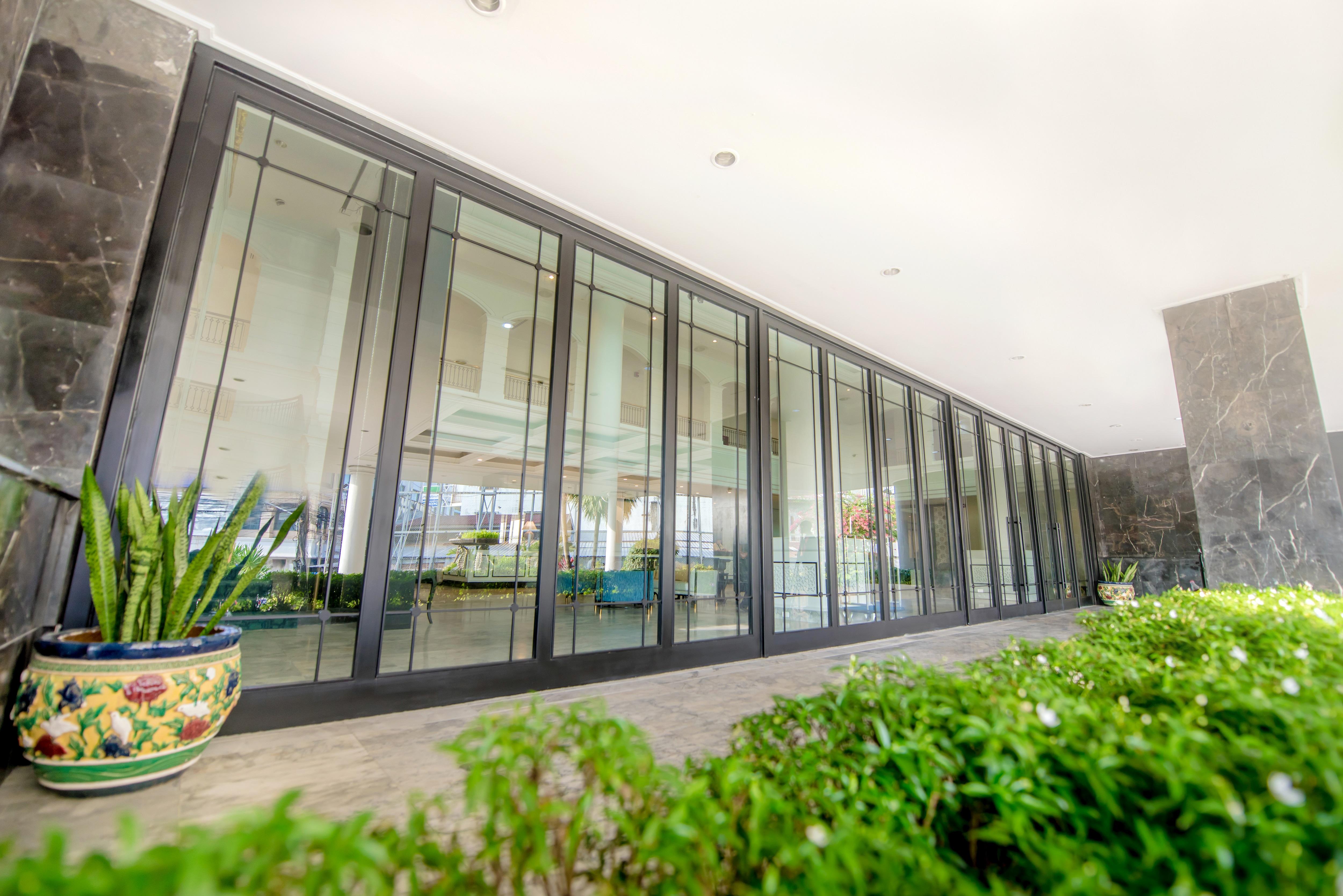Courtyard By Marriott Phuket Town Hotel Екстериор снимка
