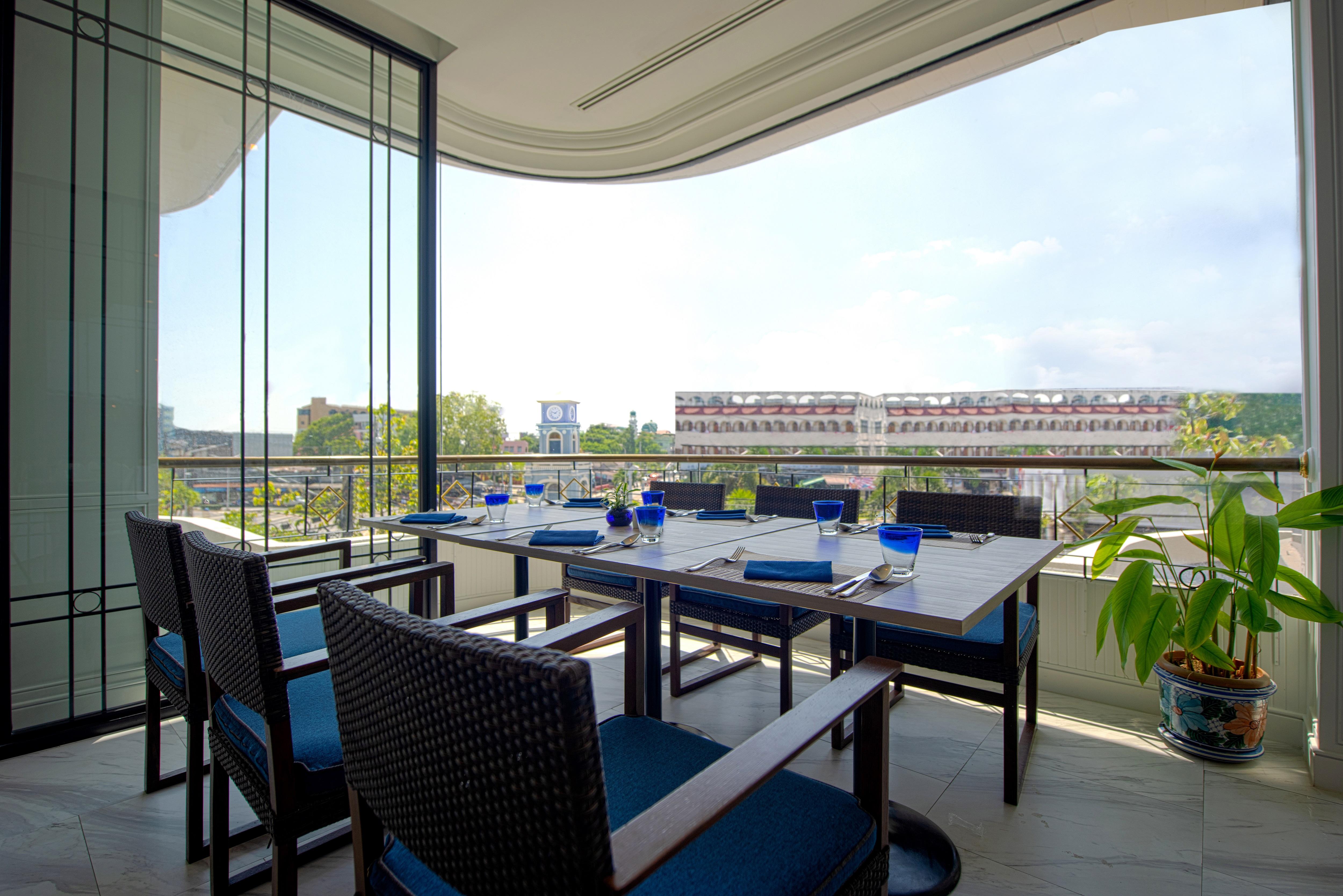 Courtyard By Marriott Phuket Town Hotel Екстериор снимка