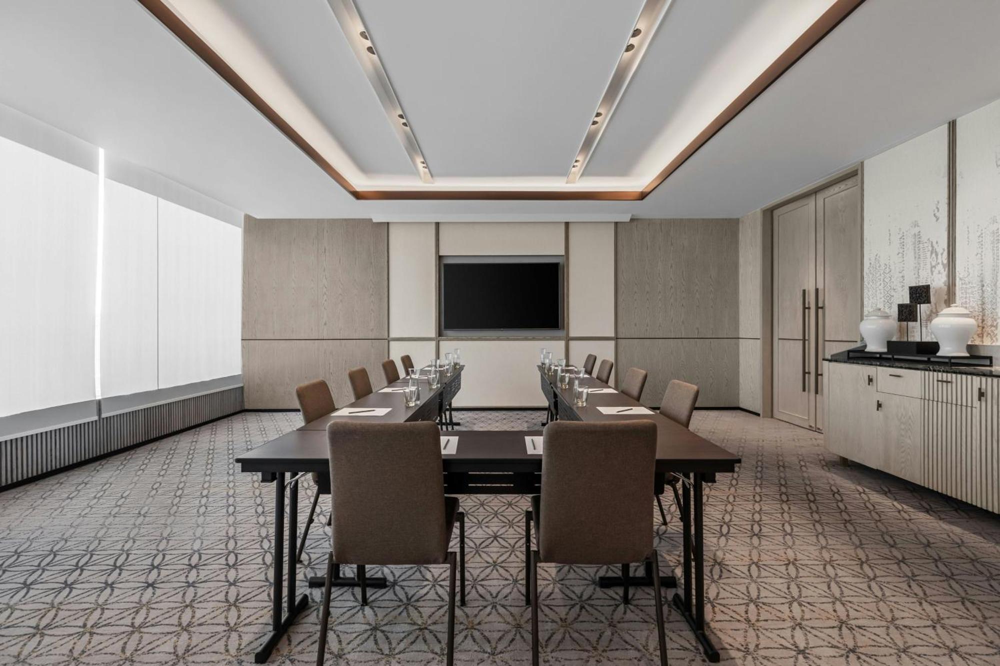 Courtyard By Marriott Phuket Town Hotel Екстериор снимка