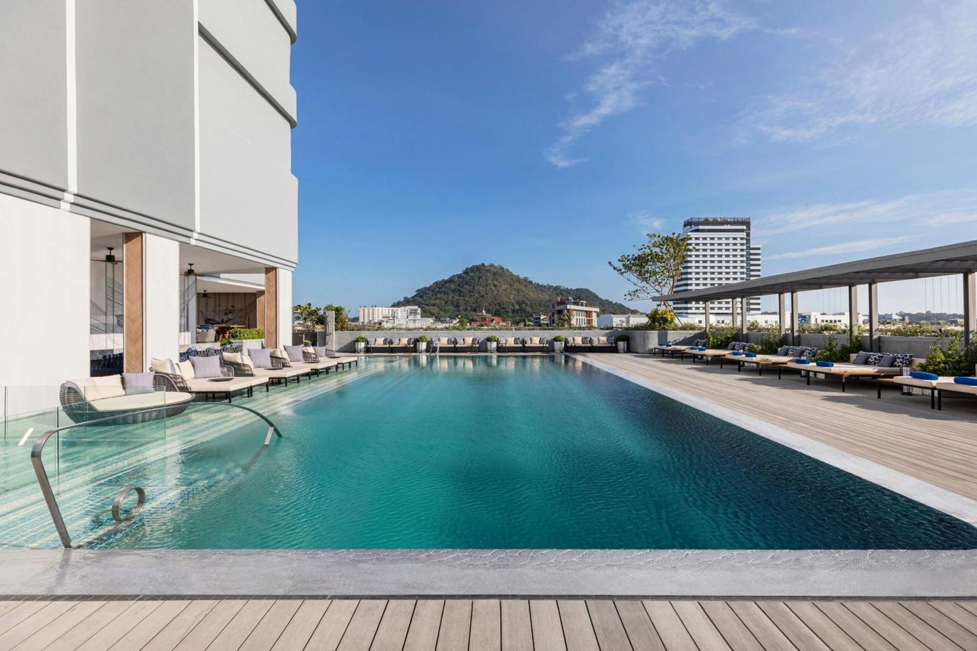 Courtyard By Marriott Phuket Town Hotel Екстериор снимка