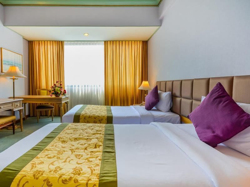 Courtyard By Marriott Phuket Town Hotel Екстериор снимка